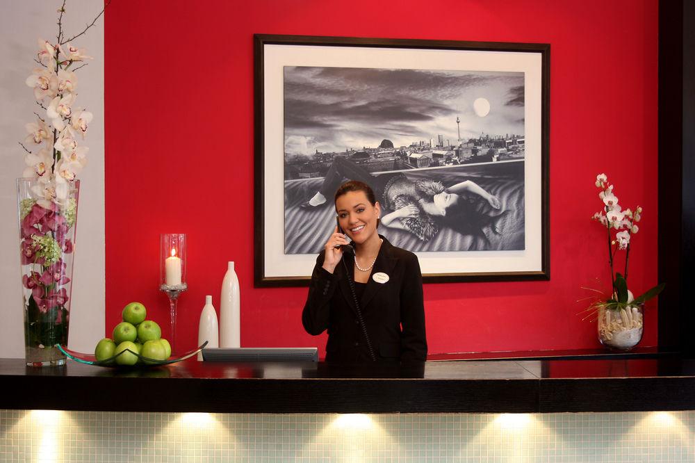 Holiday Inn Berlin City Center East Prenzlauer Berg By Ihg Berlim Exterior foto